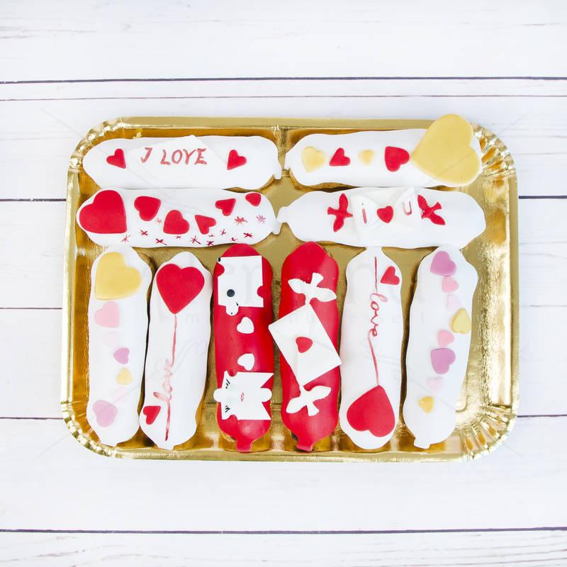 Platou 10 Eclere personalizate Valentine s Day